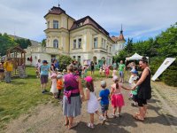 : Viele Kinder! Foto: Richard Šulko