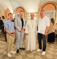 : v. l.: Julian Wetzig, Martin Dzingel, Abt P. Zdeněk Filip Lobkowicz, OPraem, Richard Šulko. Foto: Konzertbesucher