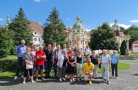 : Vor dem Kloster Marienthal. Foto: unbekannter Besucher