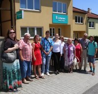 Alle Teilnehmer vor dem Rundfunkgebäude in Liberec (Reichenberg)